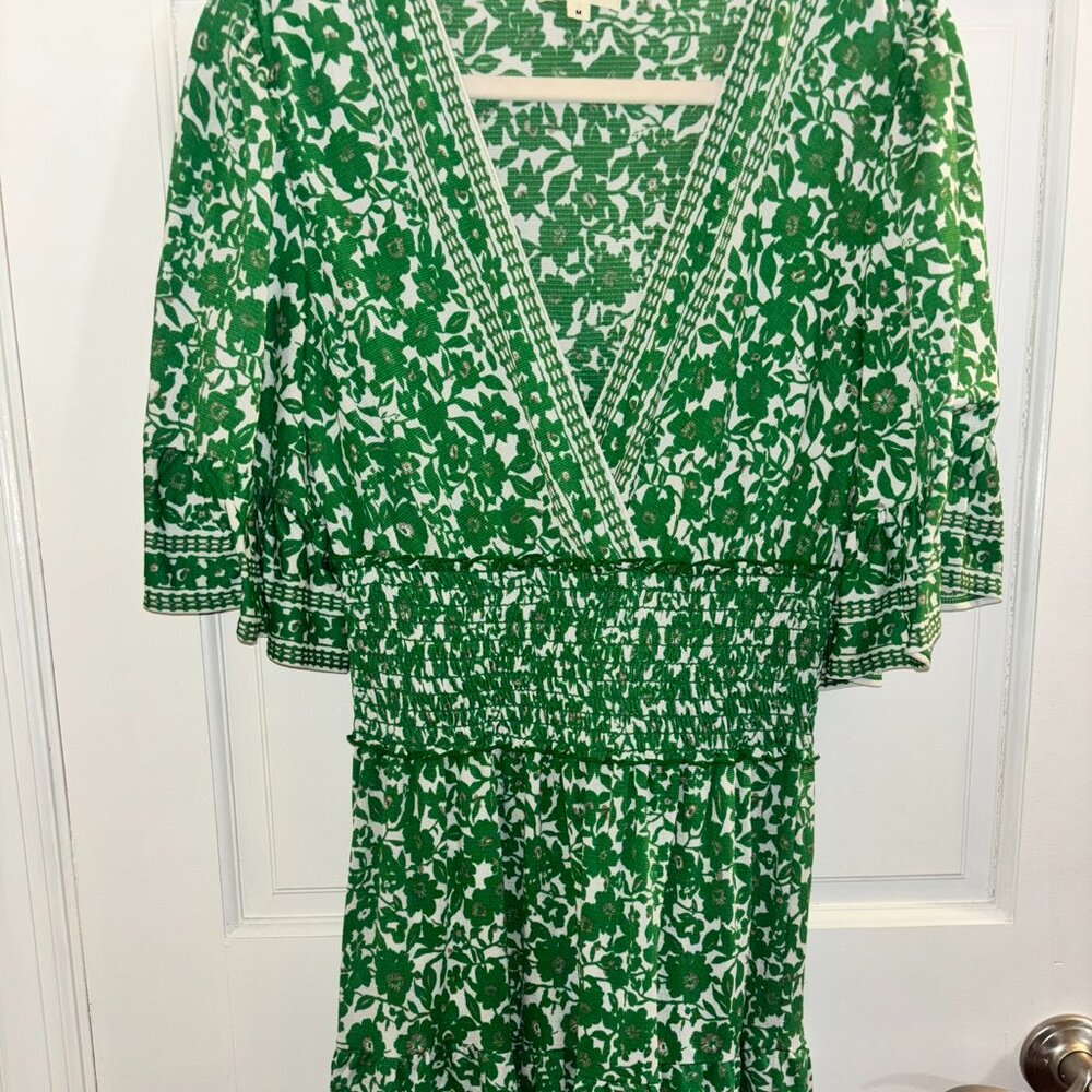 Max Studio Beautiful Green Flower V neck dress